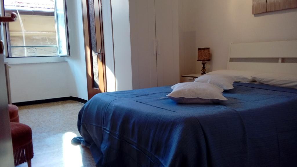 Ensemble Rooms Di Vayadu Alassio Bagian luar foto