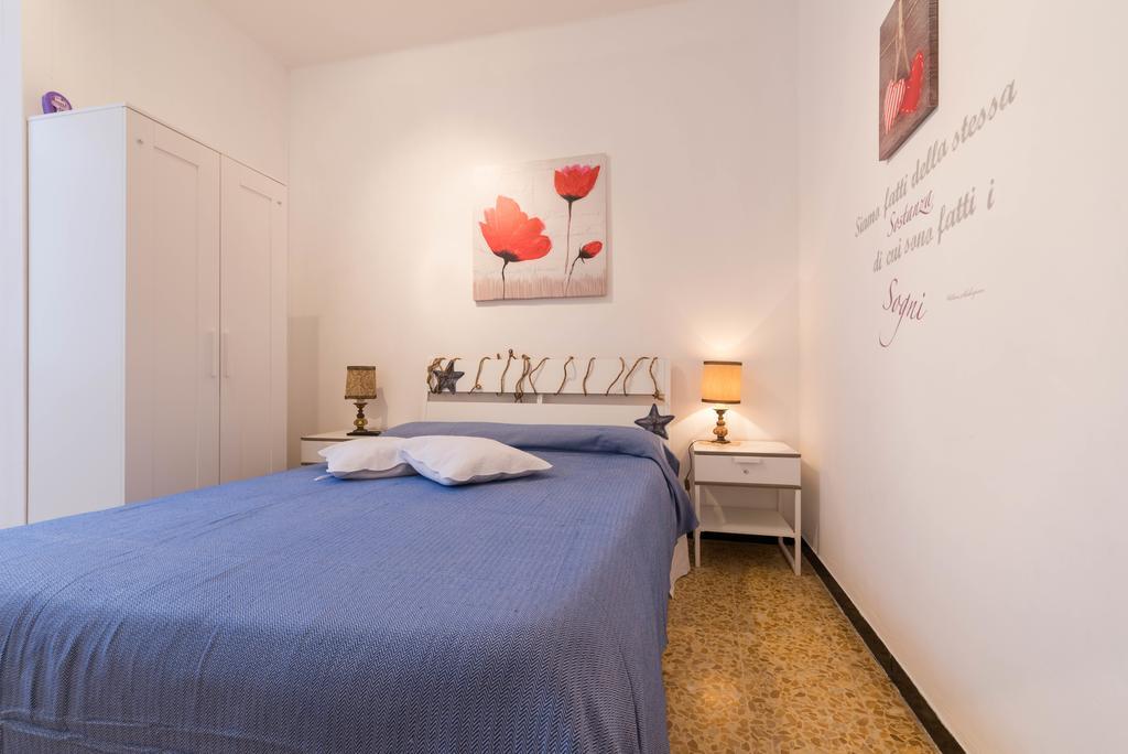 Ensemble Rooms Di Vayadu Alassio Bagian luar foto
